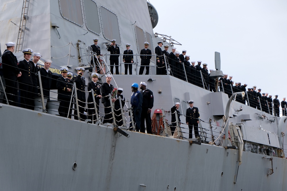 USS Abraham Lincoln Carrier Strike Group Destroyer Return to Homeport