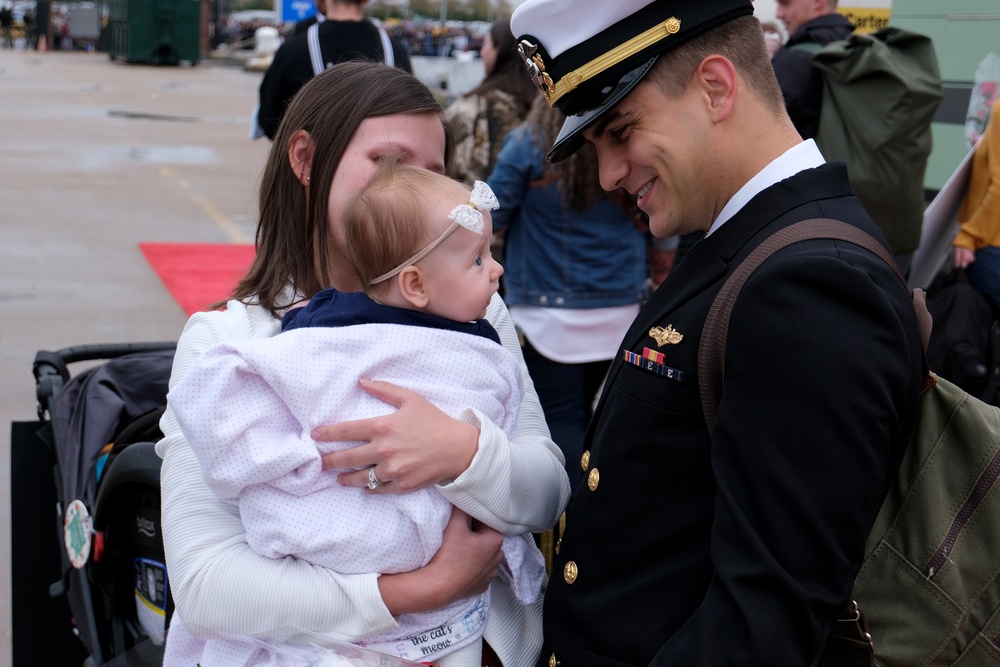 USS Abraham Lincoln Carrier Strike Group Destroyer Return to Homeport