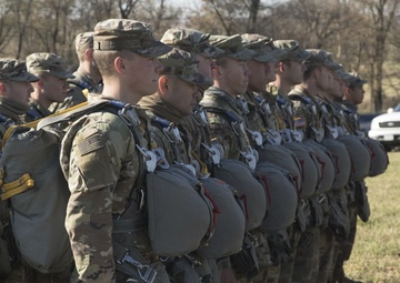 Nebraska stands up, hooks up new airborne infantry battalion