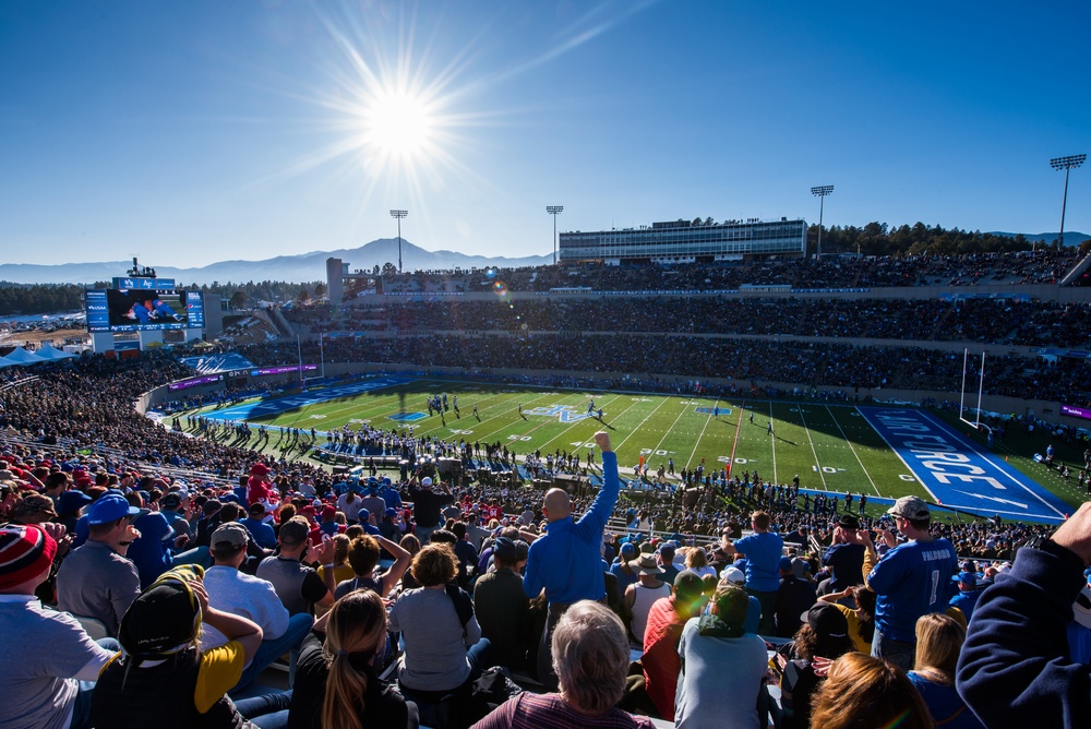 DVIDS Images Air Force Football vs Army [Image 14 of 14]
