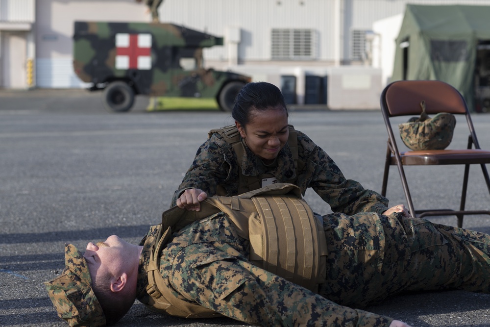 MAG-12 medical conducts flight line aid station exercise