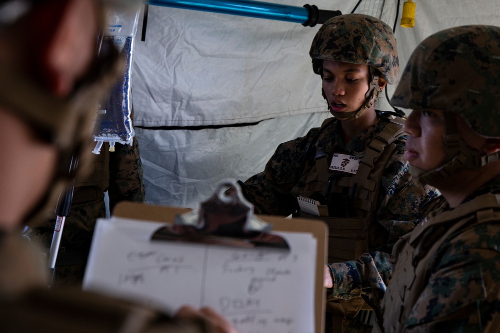 MAG-12 medical conducts flight line aid station exercise