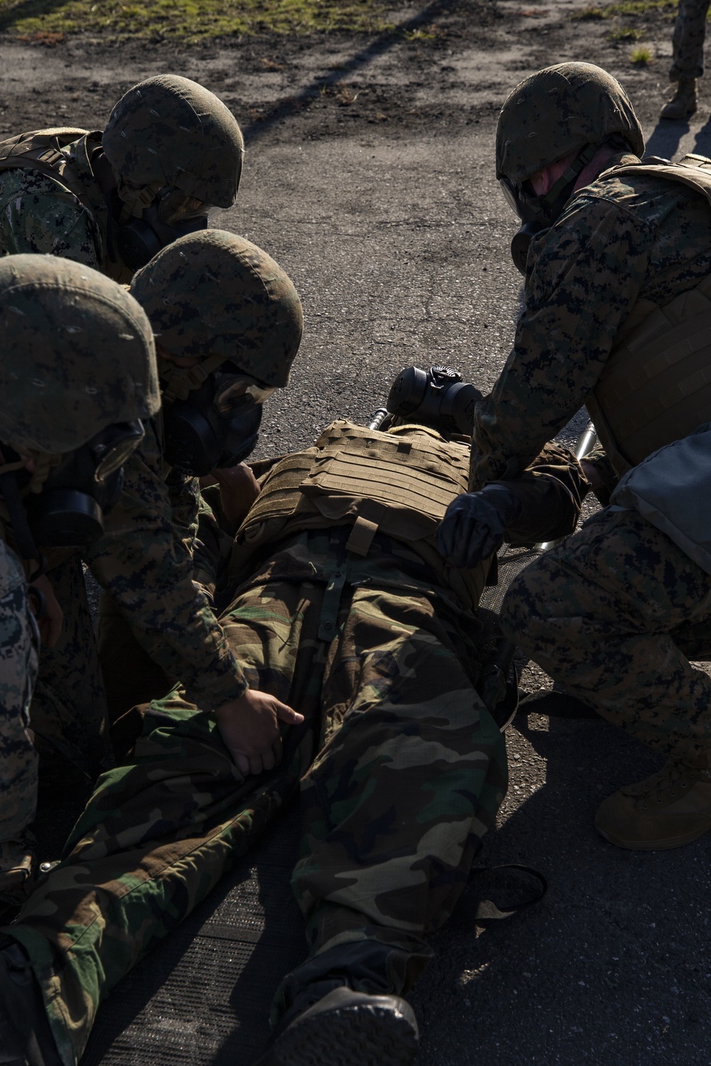 MAG-12 medical conducts flight line aid station exercise
