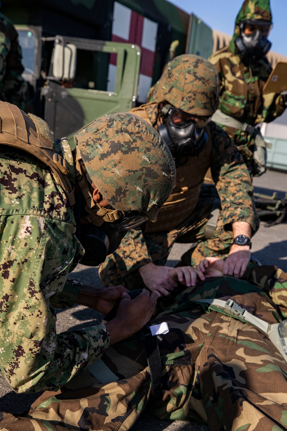 MAG-12 medical conducts flight line aid station exercise