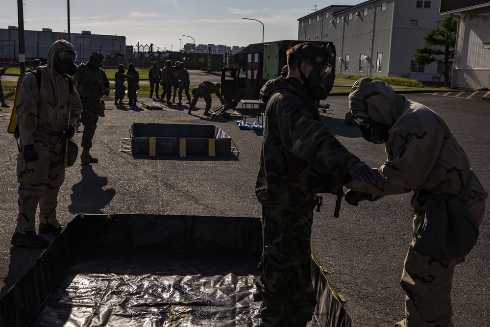 MAG-12 medical conducts flight line aid station exercise
