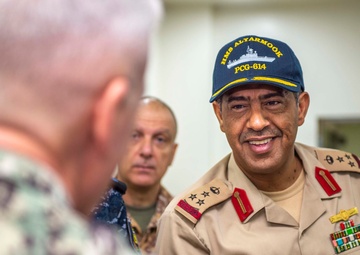 Distinguished Visitors, U.S. Navy Admiral, Embark JS Bungo and RFA Cardigan Bay as part of IMX 19