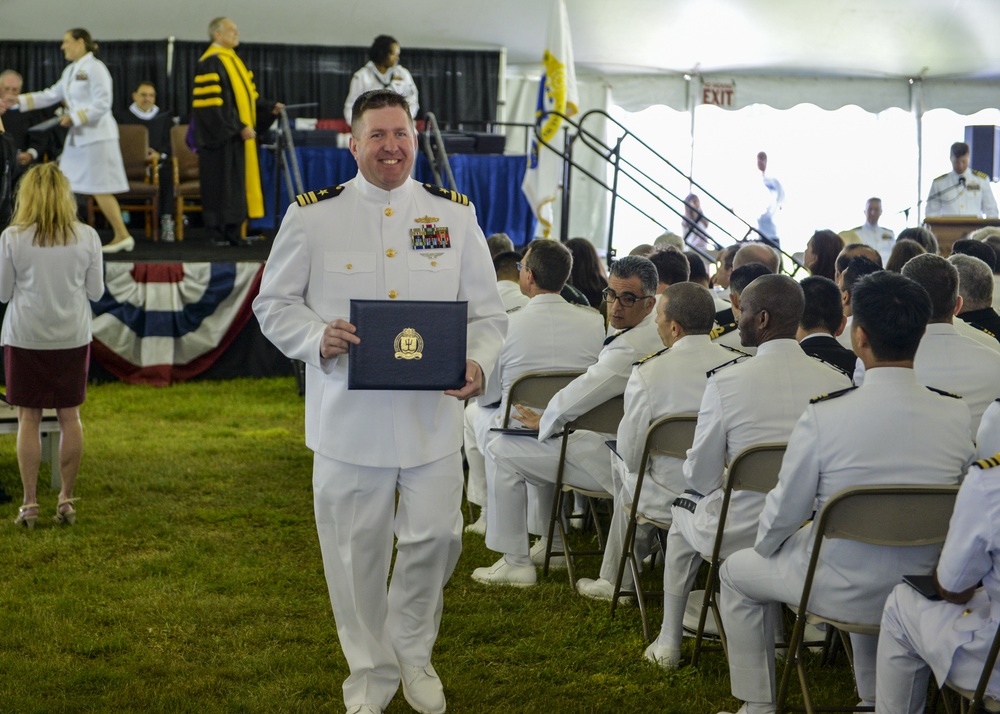 DVIDS Images U.S. Naval War College Graduation Ceremony [Image 18
