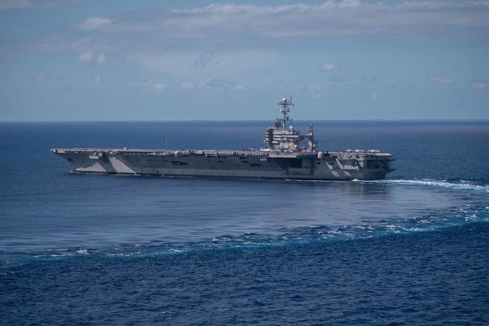 The aircraft carrier USS John C. Stennis (CVN 74) transits the Atlantic Ocean