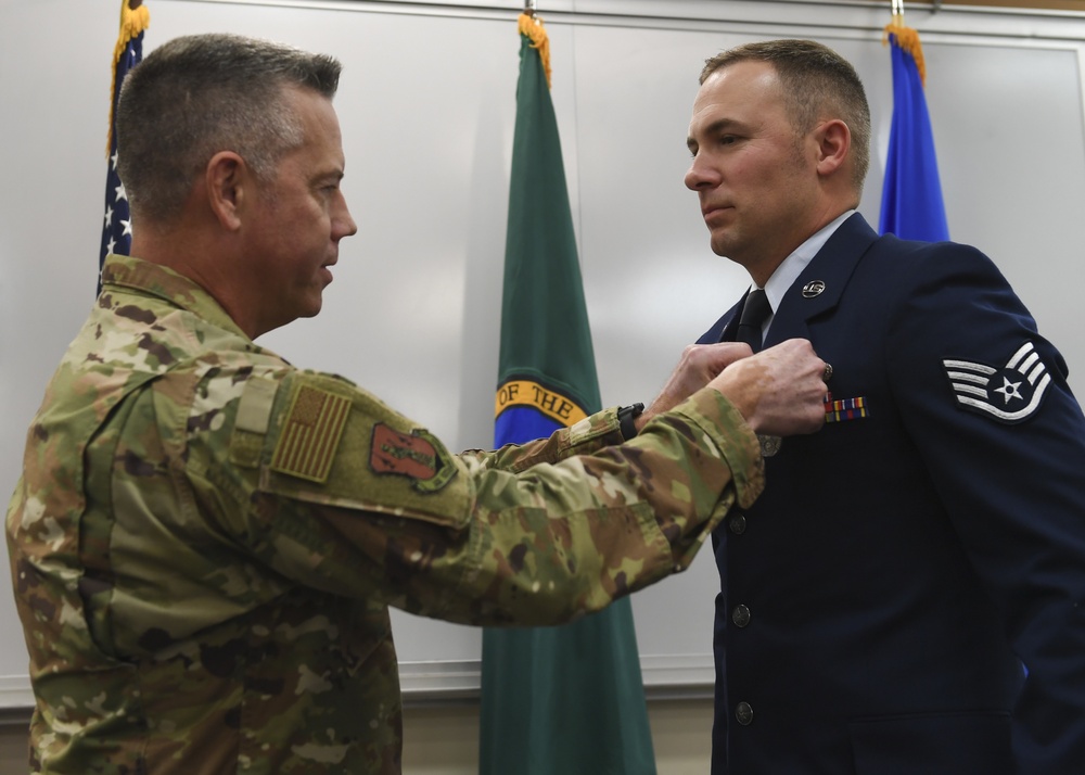 Washington Air Guard member honored for heroic response to Tumwater attack