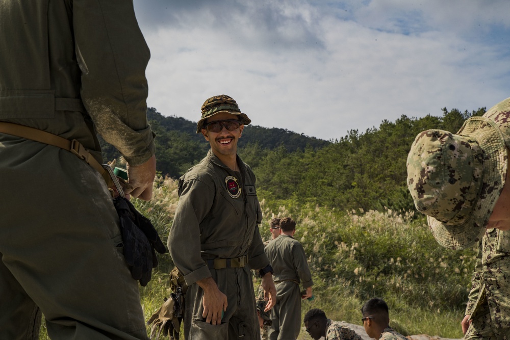 Service members gain knowledge in basic explosive ordnance disposal procedures