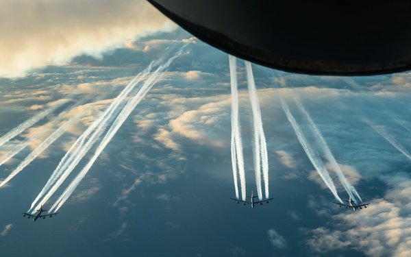 Bomber Task Force returns from flights in the Barents Sea Region