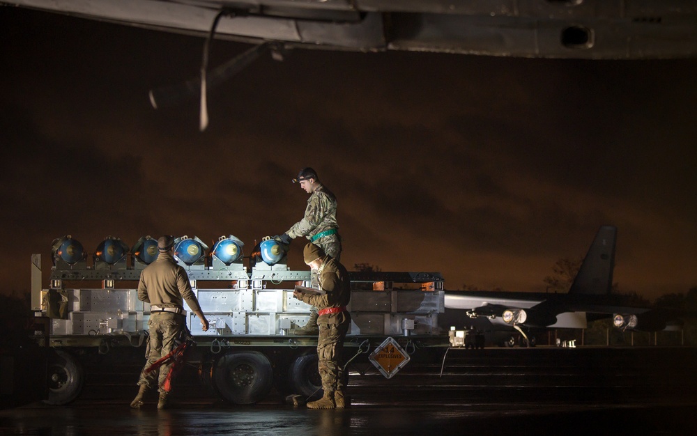 B-52 weapons load during BTF Europe 20-1