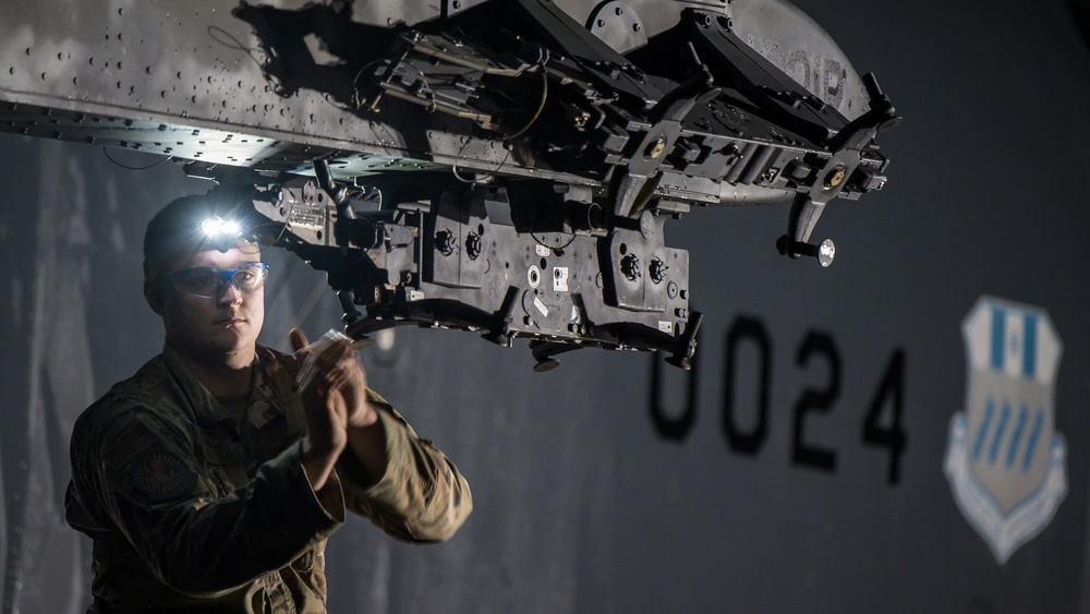 B-52 weapons load during BTF Europe 20-1