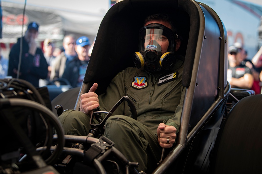 NHRA receives first-hand look into life of maintainer