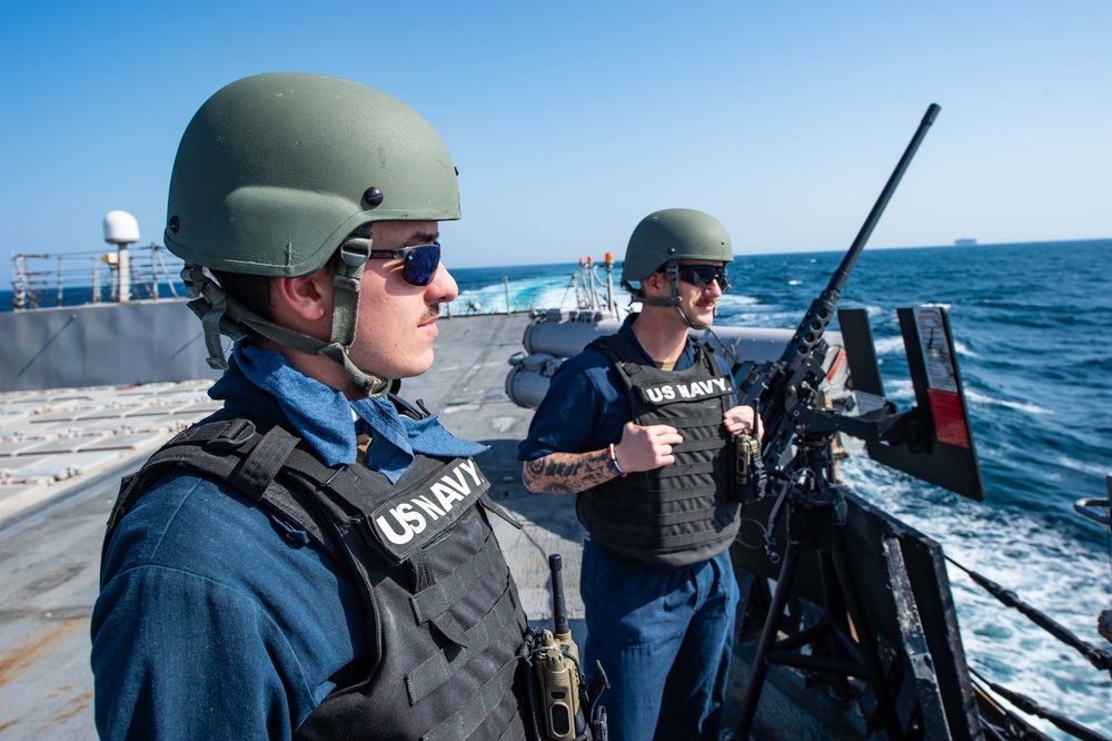 USS Farragut Transits throught the Straits of Bab el-Mandeb