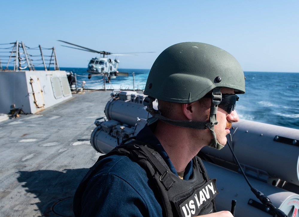 USS Farragut Transits throught the Straits of Bab el-Mandeb