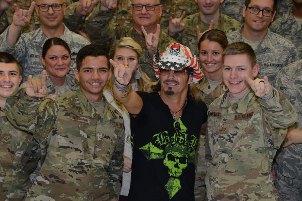 Iowa Air Guard members rock on with Bret Michaels