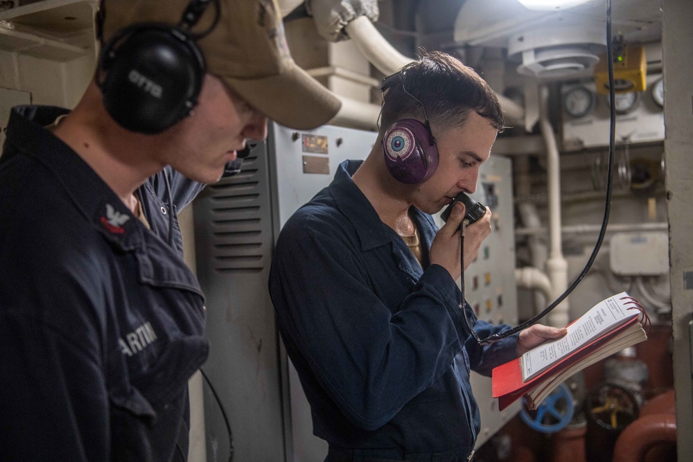 USS Harpers Ferry Conducts Engineering Training Exercise