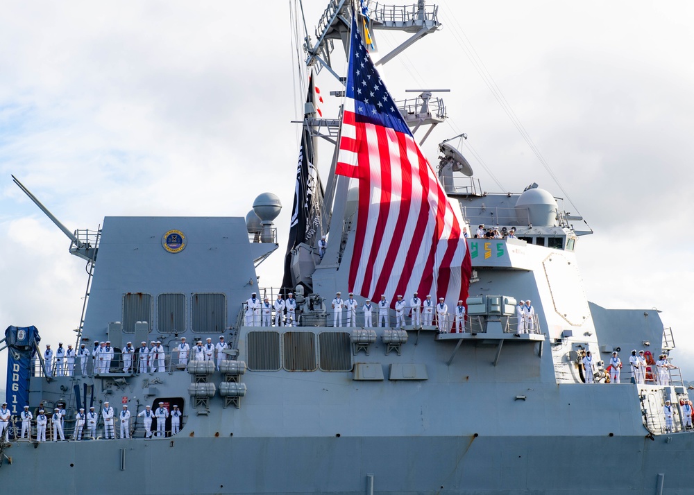 USS William P. Lawrence (DDG 110) Returns Home to Pearl Harbor