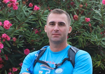 The first step: 1st MARDIV Marine walks for 24 hours for charity
