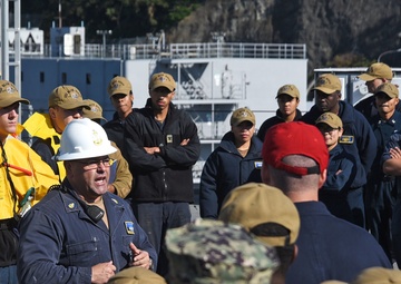 Blue Ridge Conducts Abandon Ship Drill