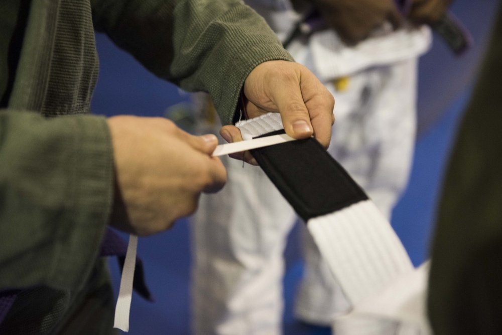 Fit to Fight: Incirlik Airmen roll with Brazilian Jiu-Jitsu