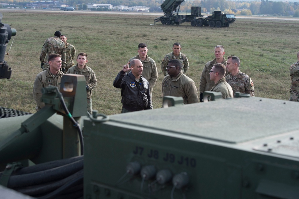 Gen. Jeff Harrigian visits Patriot Missile Battery