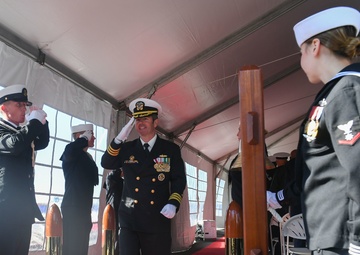 USS Gonzalez Holds Change of Command
