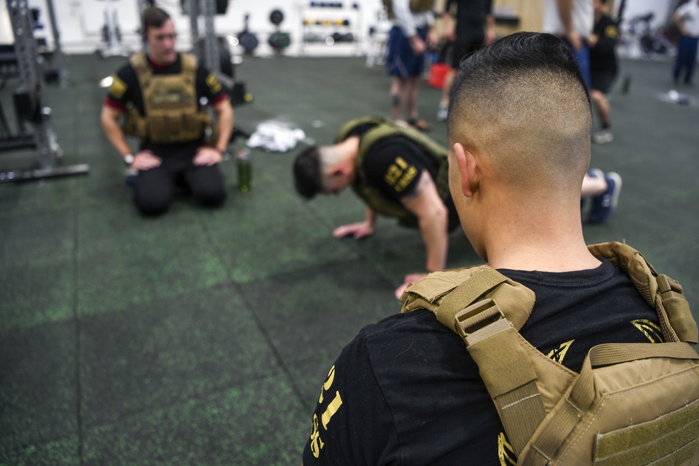 821 CRG honors fallen Sailor by completing the 'Murph'