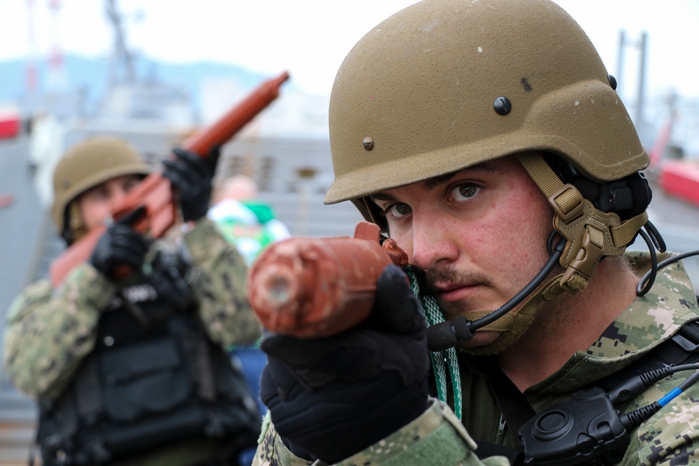 USS Green Bay (LPD 20) Visit Board Search and Seizure