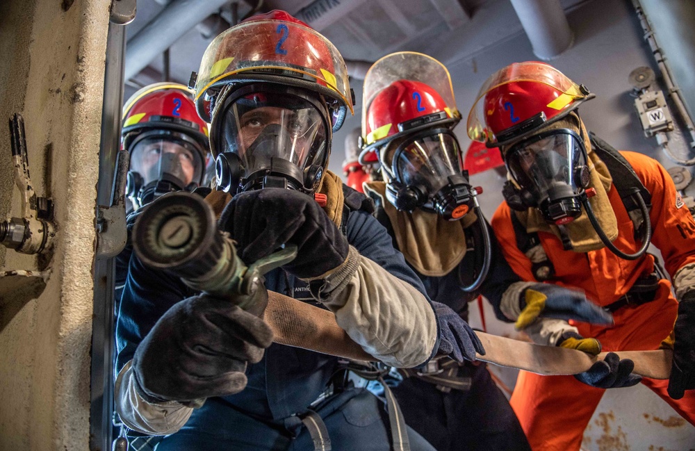 USS Harpers Ferry Conducts Damage Control Training Exercise