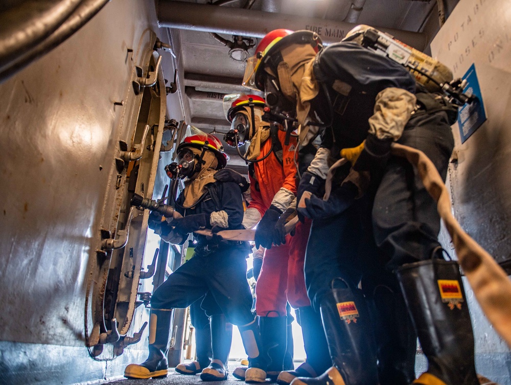 USS Harpers Ferry Conducts Damage Control Training Exercise