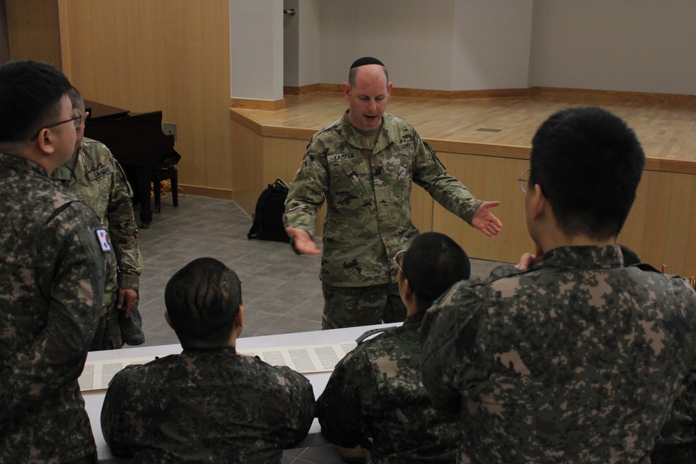 Camp Humphreys Chaplain Corps trains ROKA counterparts