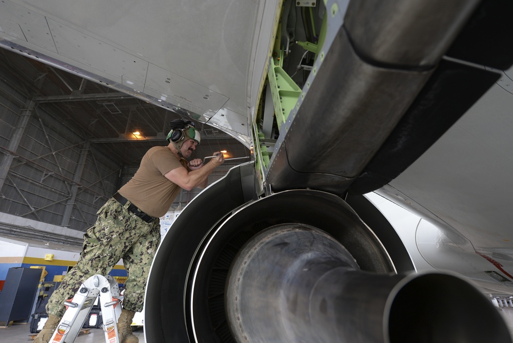 VP-4 P-8A Undergoes Scheduled Maintenance Inspection