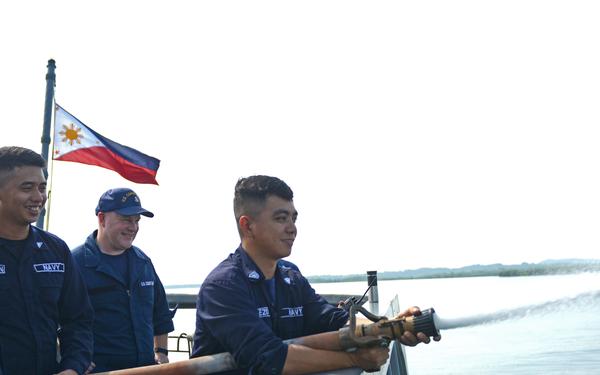 Return to the 378’: USCGC Stratton engineers collaborate with Philippine navy aboard cutter in common
