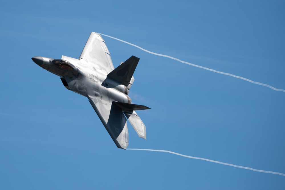 F-22 Brings the Thunder over South Georgia
