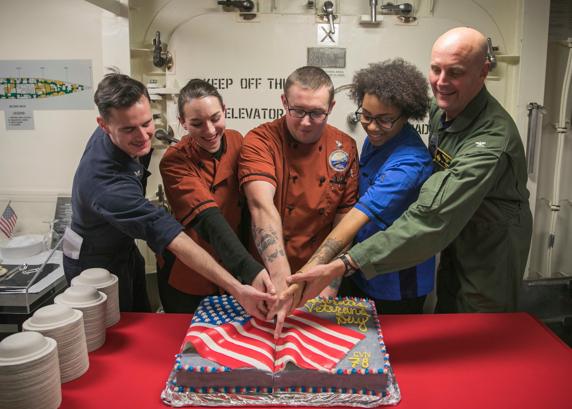 Dulcerella - Custom Cakes and Gourmet Desserts - Happy Veterans Day!🇺🇸 |  Facebook