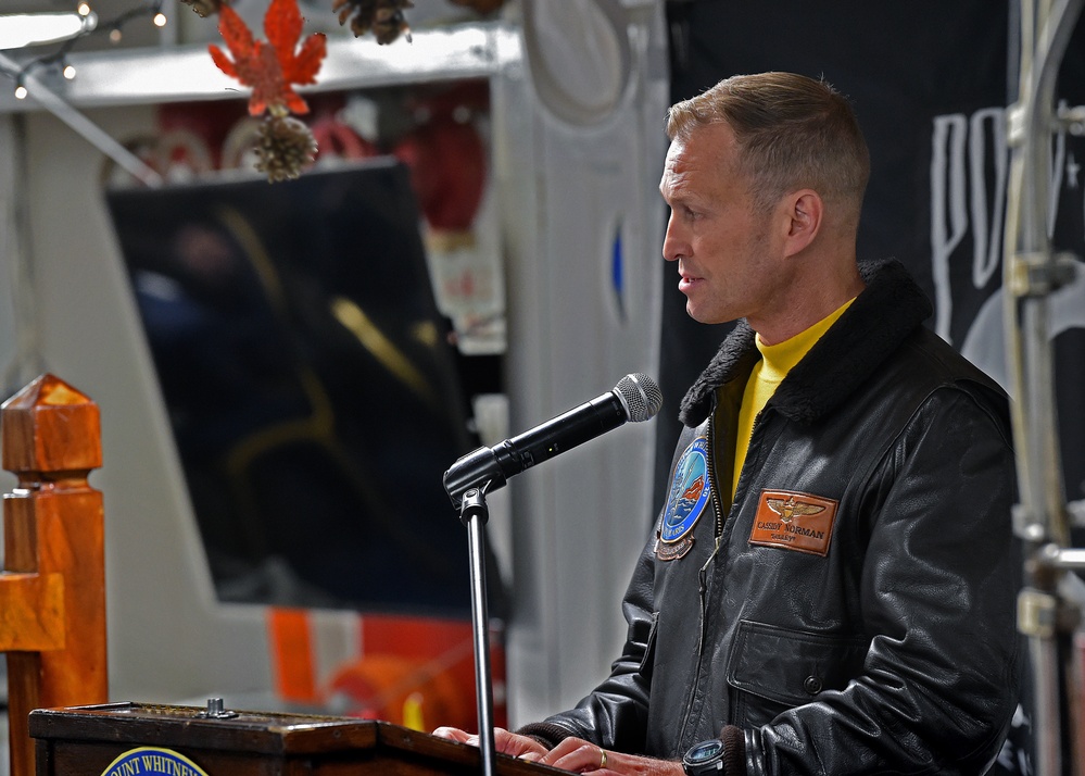 USS Mount Whitney (LCC 20) honors veterans