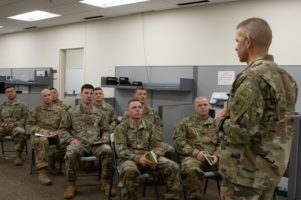 Sergeant Major of the Army visits 4th Combat Aviation Brigade, 4th Infantry Division, Fort Carson