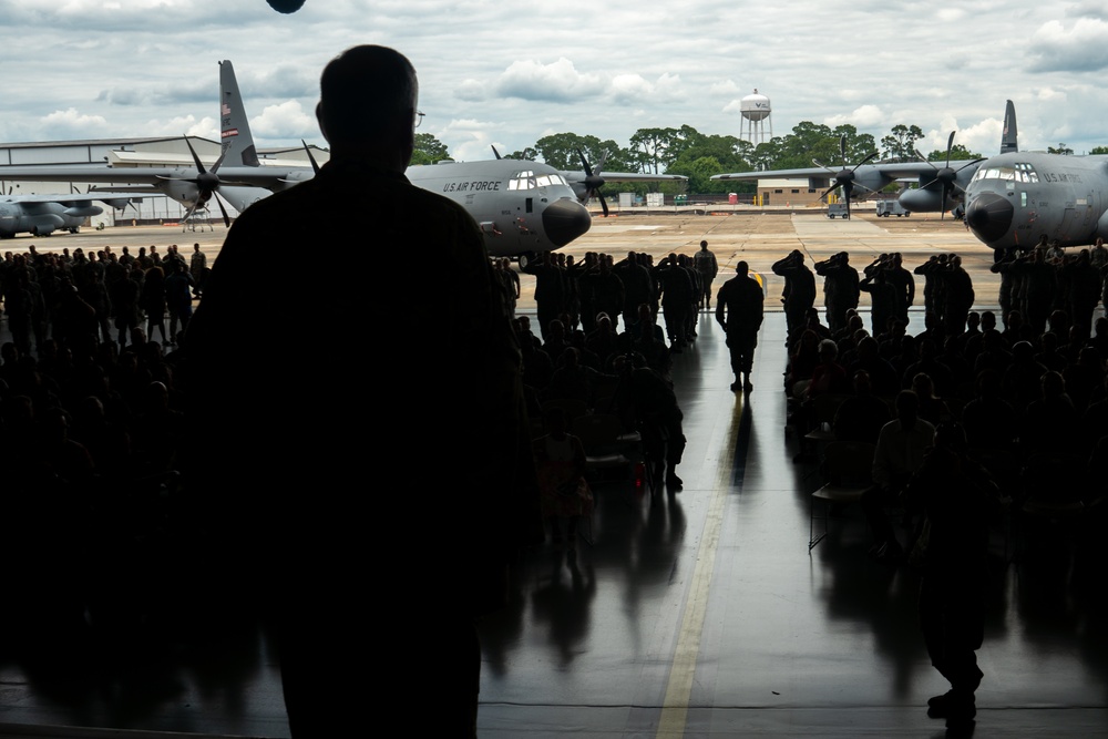 403rd Wing welcomes new commander Van Dootingh