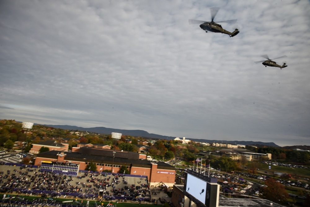 VNG pilot pops surprise proposal at JMU game