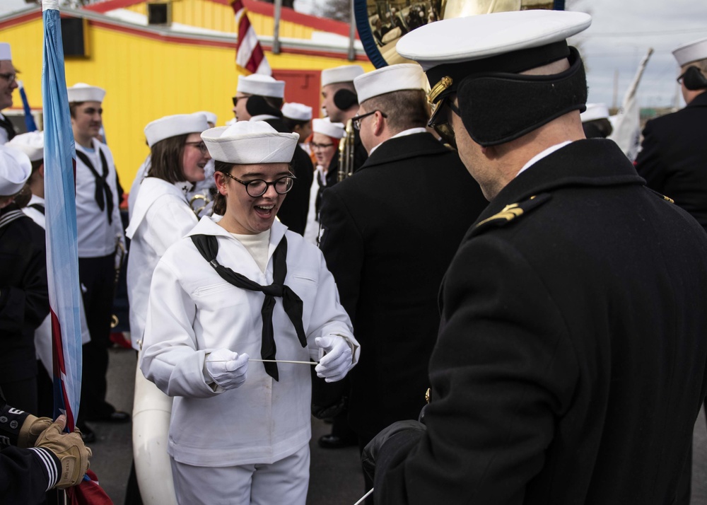 NBNE Visits with Middle School Students Before Veteran's Day Parade