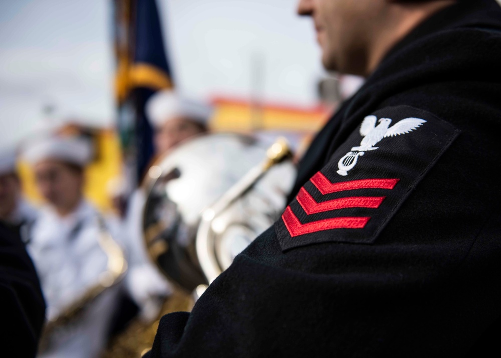 NBNE Visits with Middle School Students Before Veteran's Day Parade