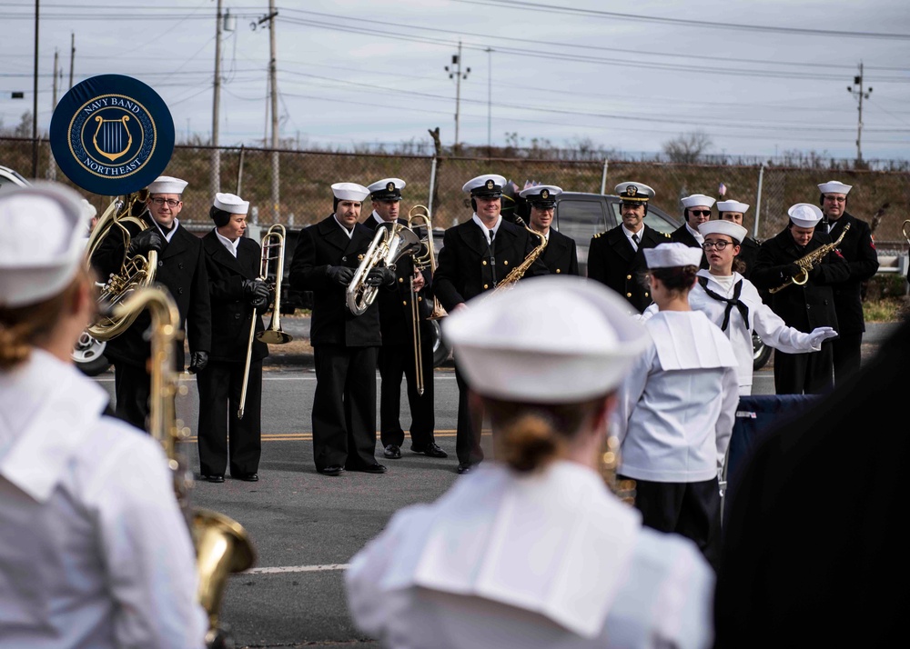 NBNE Visits with Middle School Students Before Veteran's Day Parade