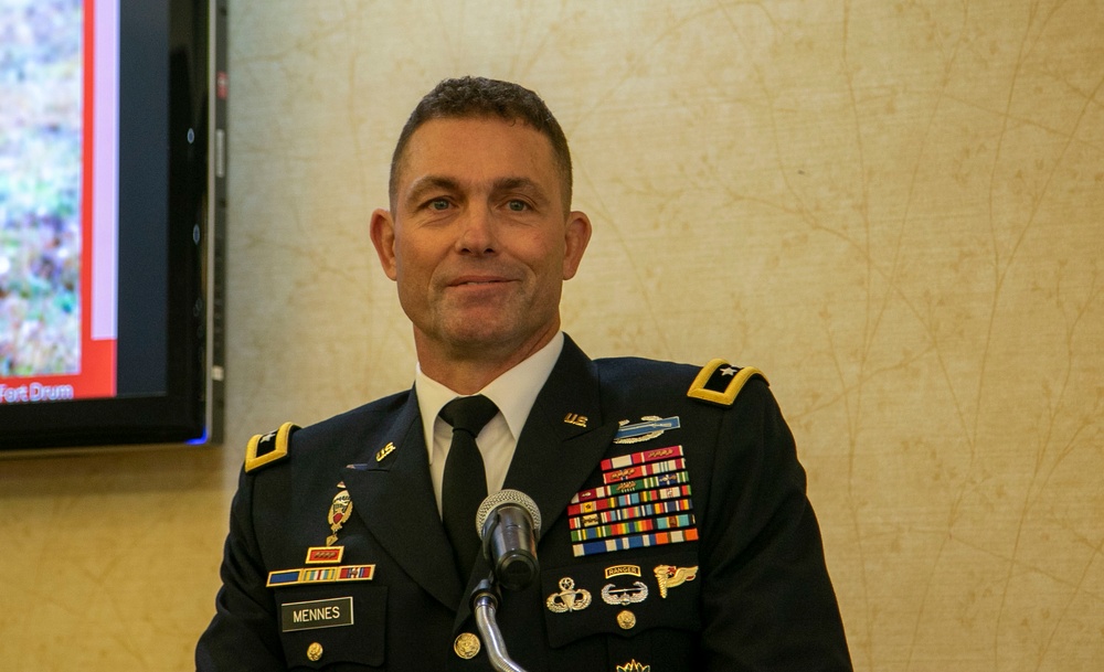 10th Mountain Division commander speaks at Veterans Day breakfast