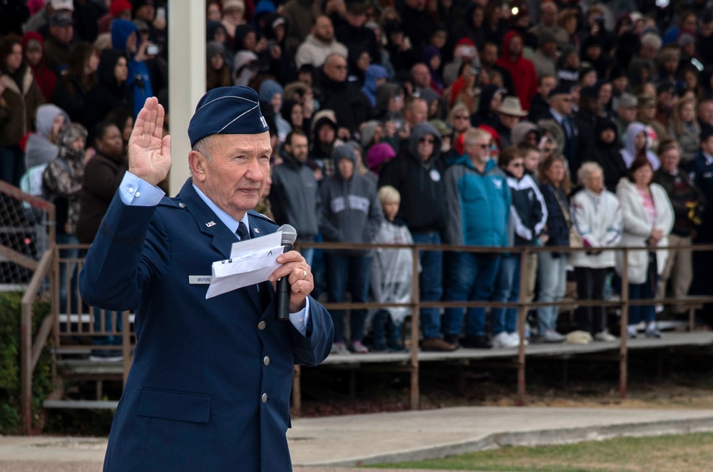 Former POW presides over BMT graduation