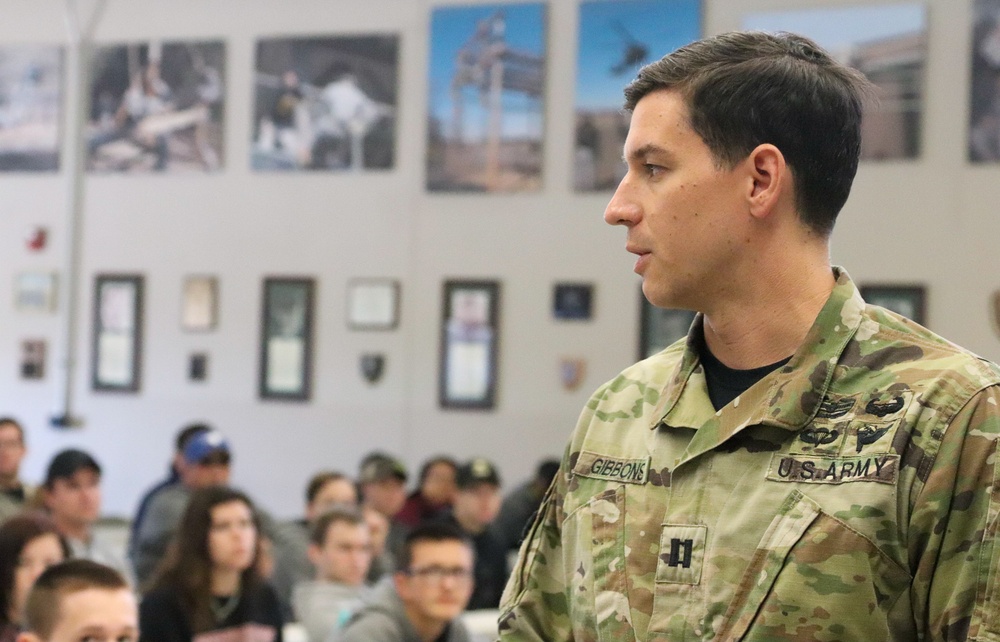 Missouri Future Soldiers Tour the Home of The Screaming Eagles