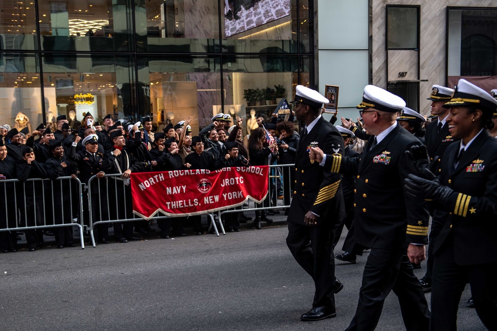 USS Carter Hall Marches in Veterans Day Parade