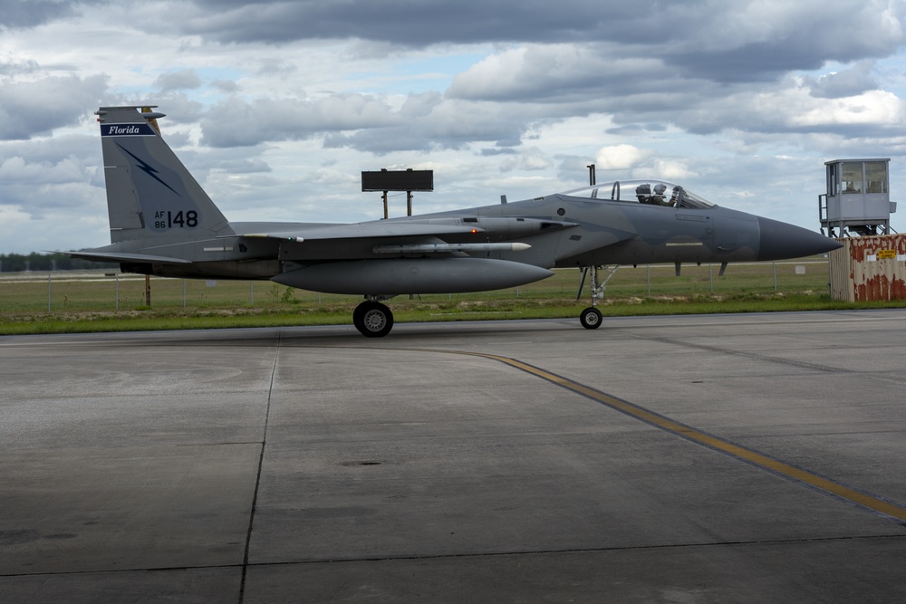 Jacksonville Jaguars players visit the 125th Fighter Wing