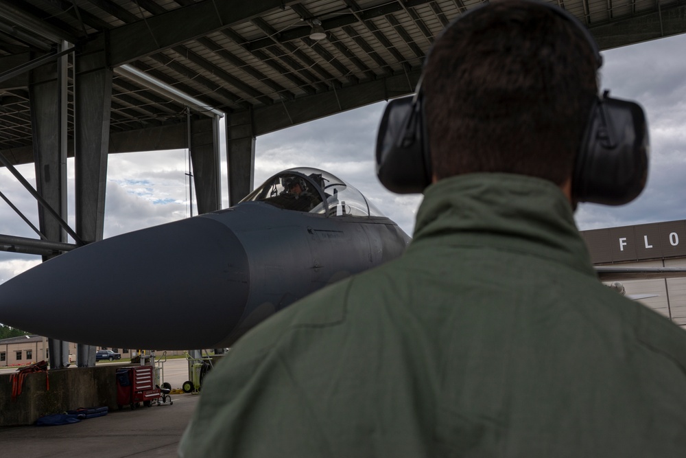 Jacksonville Jaguars players visit the 125th Fighter Wing